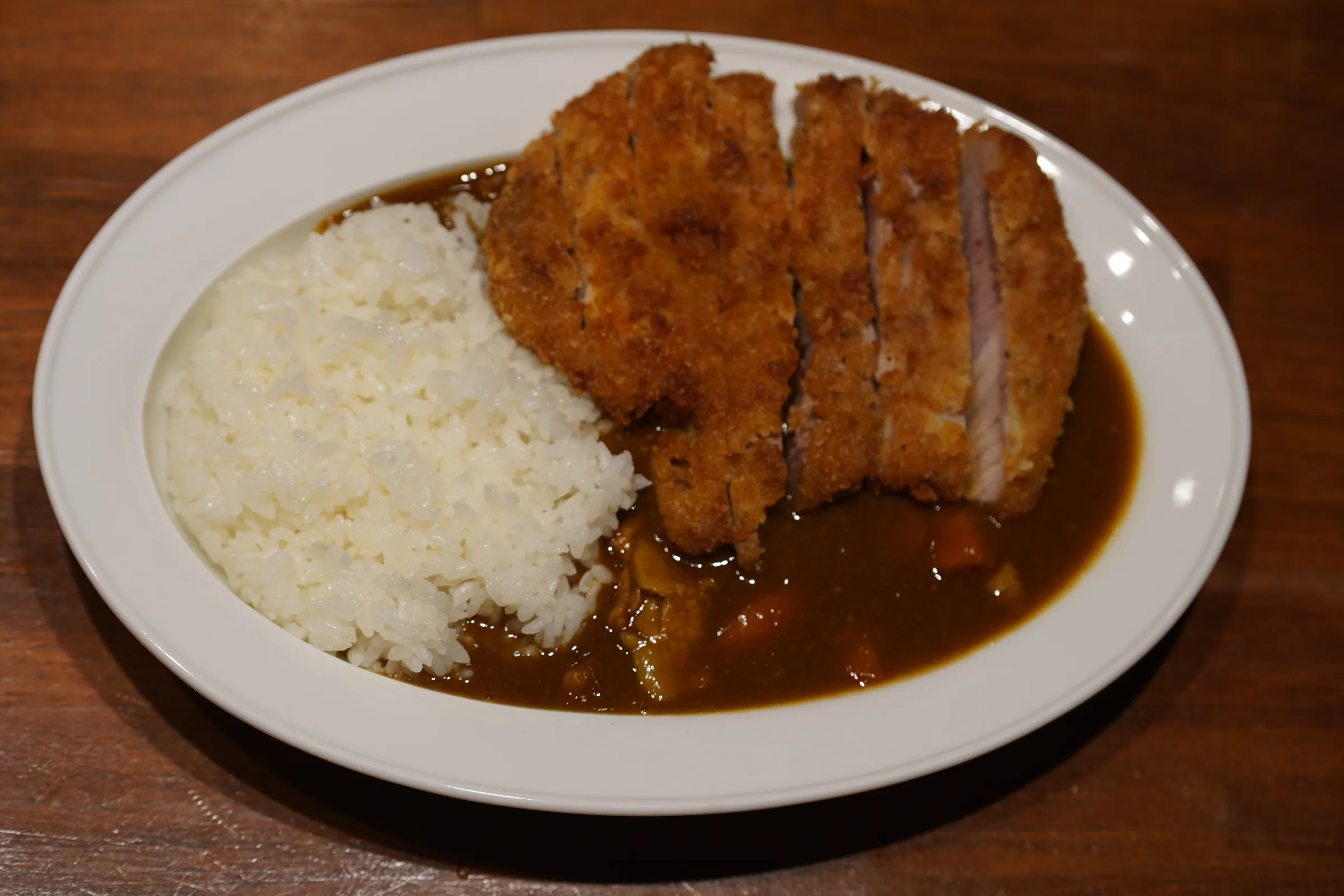 飛騨豚トンカツをのせたカレー
